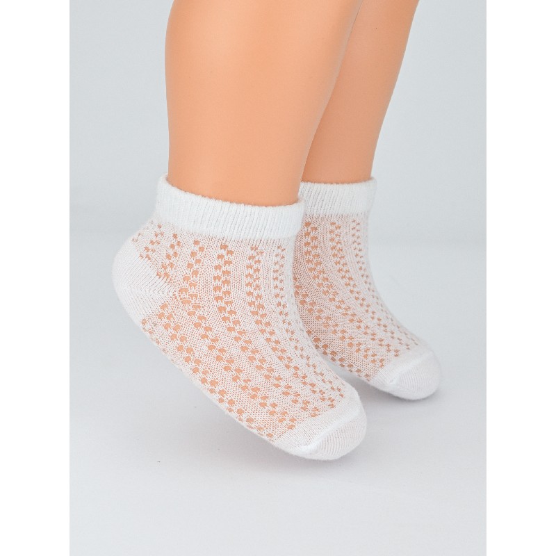 NOVITI SB117-G-01 Skarpety niemowlęce żakardowe białe 12-18m