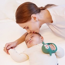 SMILY MIA M12030-12 Gryzak silikonowy Pingwin Pine Green