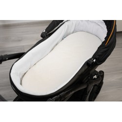 MATERACYK DO WÓZKA BIAŁY 75×35 CM – PIKOWANY